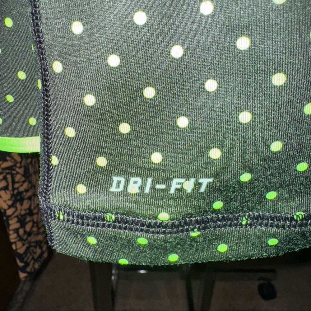 Nike Pro Women XL Dri-Fit Hyper warm Half Zip Pullover Black Green Polka Dot - Picture 5 of 8